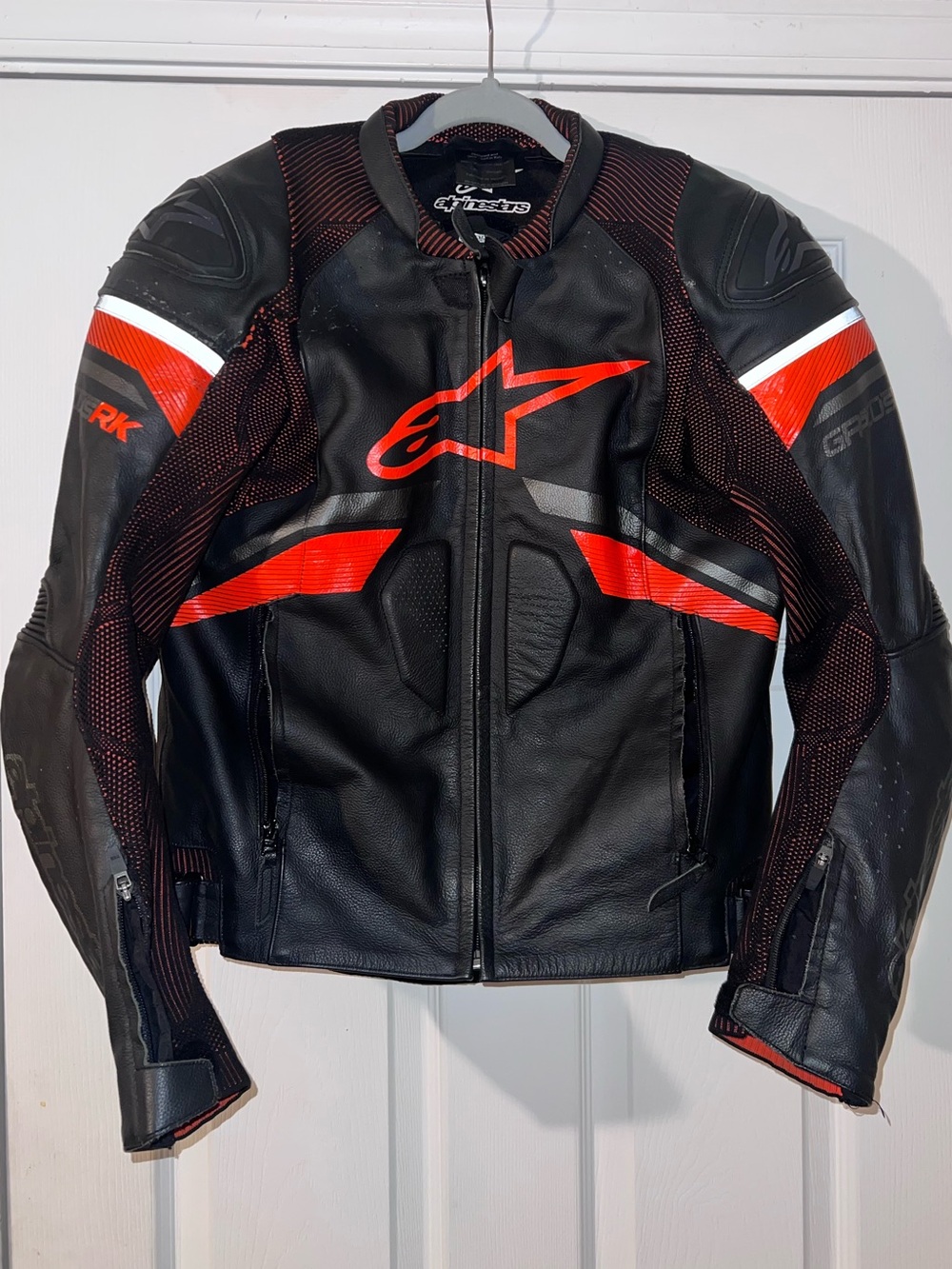 Alpinestars GP Plus R v3 Leather Jacket men’s size 40 / Medium